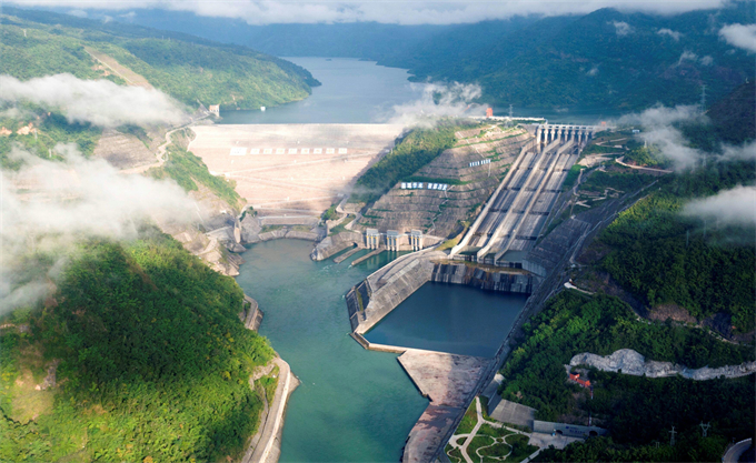 换流保护断路器开叉式联锁装置及其设备用多极小型微型断路器